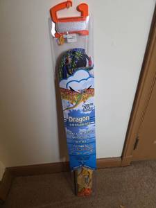 lot 318 image: Dragon 3D Nylon Kite 76 Inch Wingspan New