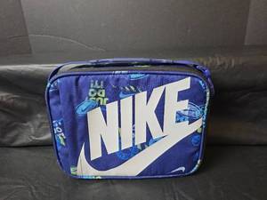 lot 338 image: Nike Blue Insulated Lunch Box