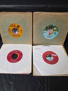 lot 350 image: 45 RPM Vinyl Records Collection Country Rock Pop Singles