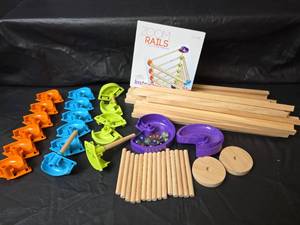 lot 381 image: Mind Ware Zoom Rails Marble Run Building Set
