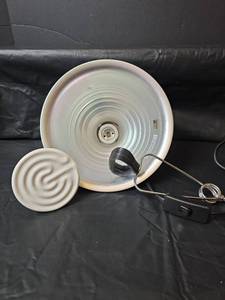 lot 389 image: Industrial Heat Lamp with Reflector Shade  Clamp and 100watt Ceramic Heating Element