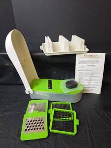 lot 405 image: BaconWave Microwave Bacon Cooker and Multi-Purpose Kitchen Slicer Set
