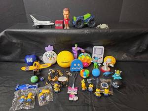 lot 418 image: Mixed Toy Collection with Minions, Action Figures and Games