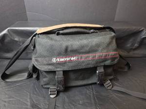 lot 460 image: Tamrac 608 Professional Camera Bag with Lens-Bridge System
