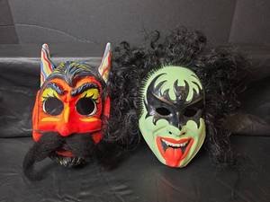 lot 484 image: Vintage Halloween Masks with Hair