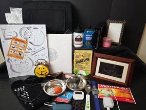 lot 504 image: Mixed Household and Personal Items Collection
