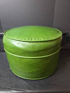 lot 510 image: Vintage Green Vinyl Round Ottoman Footstool - has a vinyl crack