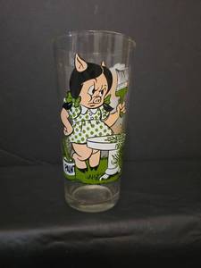 lot 567 image: Porky Pig Pepsi Collector Series Glass 1976 Warner Bros
