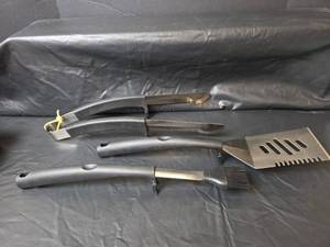 lot 569 image: BBQ Grill Tool Set - Tongs, Spatula, and Basting Brush