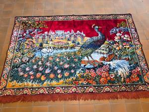 lot 578 image: Large Peacock Garden Scene Tapestry Rug Wall Hanging