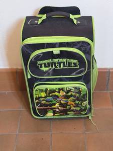 lot 579 image: Teenage Mutant Ninja Turtles Kids Rolling Luggage Suitcase