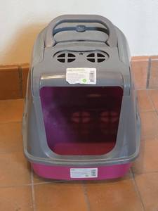 lot 581 image: So Phresh Large Hooded Cat Litter Box