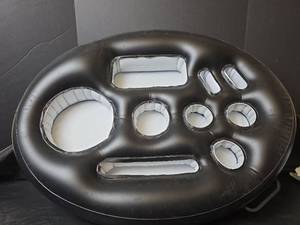 lot 587 image: Inflatable Drink and Snack Float Tray