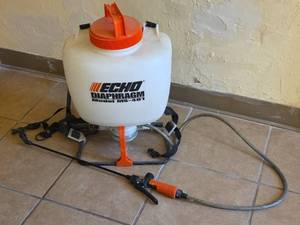lot 593 image: Echo Diaphragm Backpack Sprayer Model MS-401