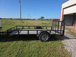 lot 8 image: Lamar Single Axle Utility Trailer 77x12 by Maxey Welding