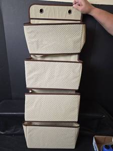 lot 59 image: 4-Pocket Hanging Wall Storage Organizer