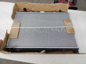 lot 59704 image: automotive radiator