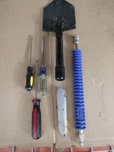 lot 59775 image: Lot of Miscellaneous Tools