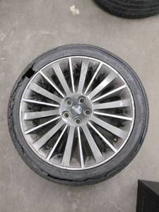 lot 59864 image: 19-inch factory original OEM alloy wheel for a Lincoln MKZ