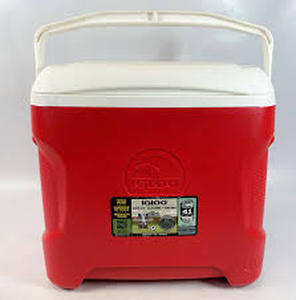 lot 52928 image: Igloo Contour 30-quart plastic cooler