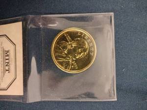 lot 60500 image: 2000 Sacagawea Dollar plated in 24-karat gold