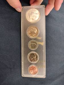 lot 60513 image: 1969 vintage Whitman U.S. coin set