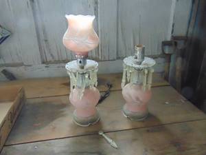 lot 1601 image: Pair of Side Lamps