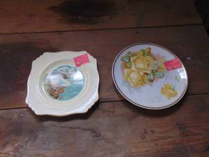 lot 1606 image: Pair of Decor Plates - 1 Potwin Kansas