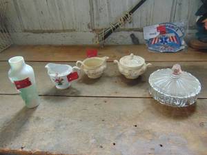 lot 1615 image: China and Decor Selection