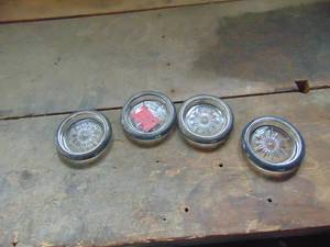 lot 1616 image: Silver Plated and Glass Coasters