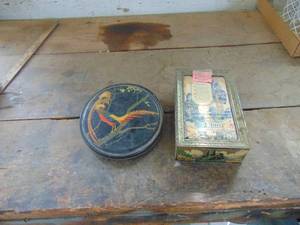 lot 1632 image: Pair of Vintage Tins
