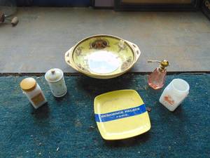 lot 1663 image: Decor - Perfume Bottle Spice jar and More