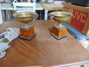 lot 1689 image: Pair of TrophysDecor 