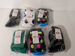 lot 80 image: Athletic Crew Socks Bundle Mixed Patterns and Colors
