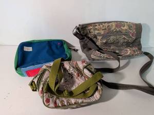 lot 104 image: Mixed Lot of Small Bags and Pouches with Floral Patterns