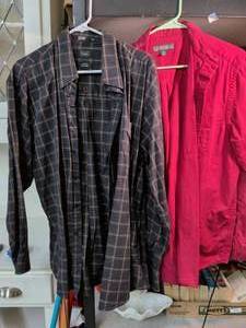 lot 198 image: Mens Button Down Shirts Lot - Haggar Plaid and Croft & Barrow Solid Size XL