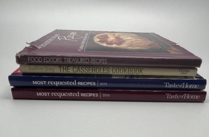 lot 252 image: Cookbook Collection Bundle