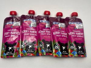 lot 161 image: Crofters Organic Berry Harvest Fruit Spread 5-Pack