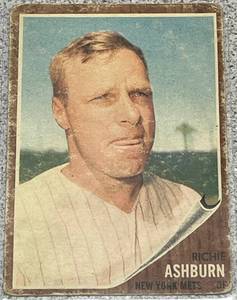 lot 113 image: 1962 Topps Baseball Card #213 - Richie Ashburn