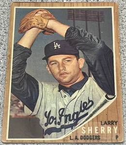 lot 122 image: 1962 Topps Baseball Card #435 - Larry Sherry LA Dodgers