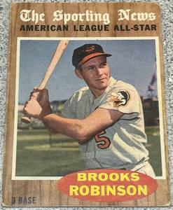 lot 124 image: 1962 Topps Baseball Card #468 - Brooks Robinson All-Star