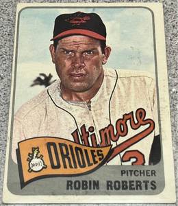 lot 156 image: 1965 Topps Baseball Card #15 - Robin Roberts Baltimore Orioles