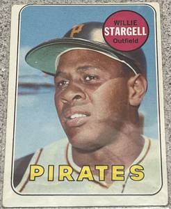 lot 206 image: 1969 Topps Baseball Card #545 - Willie Stargell Pittsburgh Pirates