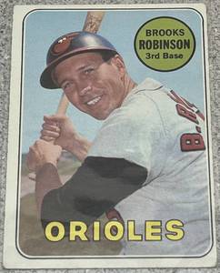 lot 207 image: 1969 Topps Baseball Card #550 - Brooks Robinson Baltimore Orioles