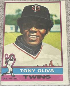 lot 237 image: 1976 Topps Baseball Card #35 - Tony Oliva Minnesota Twins