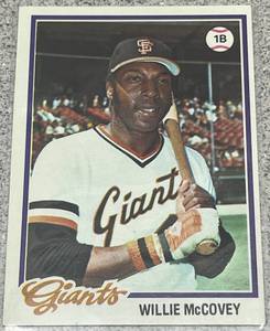 lot 260 image: 1978 Topps Baseball Card #34 - Willie McCovey