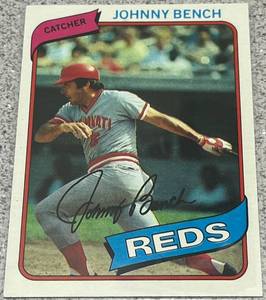 lot 295 image: 1980 Topps Baseball Card #100 -  Johnny Bench Cincinnati Reds