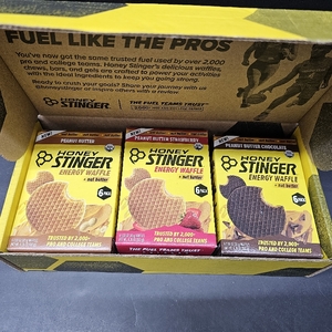 lot 976 image: Organic Peanut Butter Energy Waffle Variety Pack of 18 BB 8182026