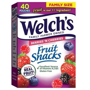 lot 1115 image: WELCHS Fruit Snacks Berries n Cherries - 32oz40ct BB 41726