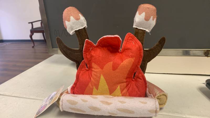 lot 118 image: Felt Campfire Play Set with Logs and Marshmallows